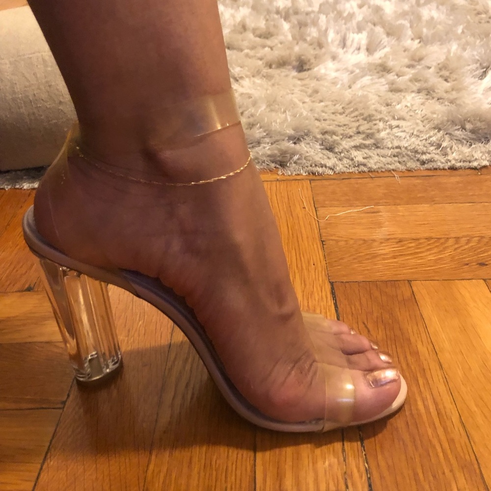 Simmons London Vera nude patent clear block heels